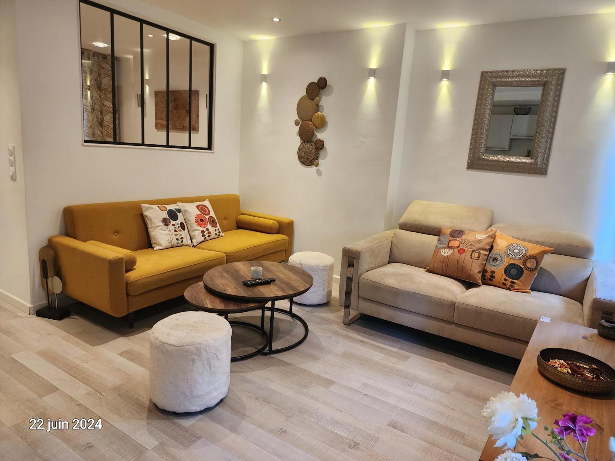 Cosy En Plein Centre Historique De Apartment Frejus